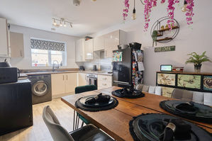 Kitchen/Diner- click for photo gallery